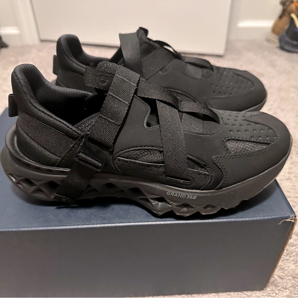 COLE HAAN Women's Grandpro zero Sneakers Black  Sz 8